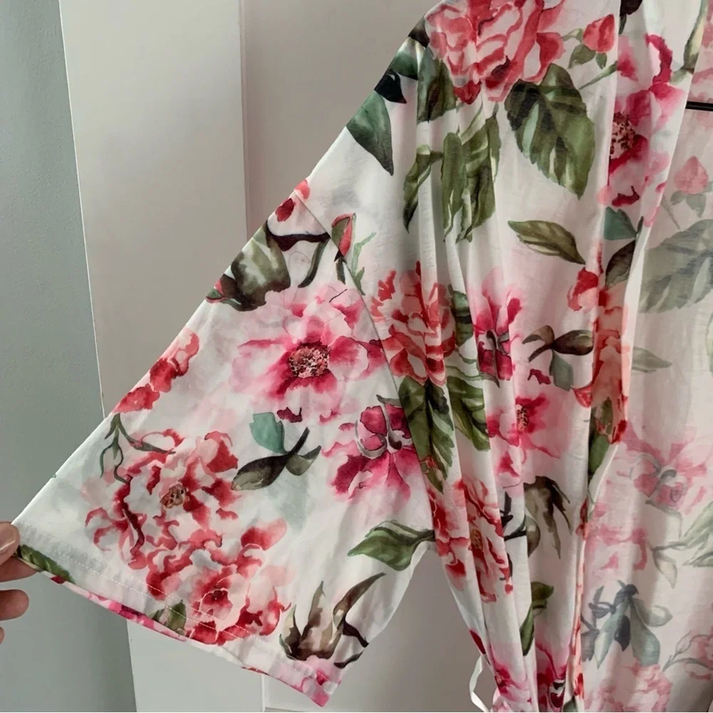 SHOW ME YOUR MUMU | EUC Romantic Floral Brie Kimono Robe Fab Fit Fun Collab OS